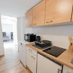 Schiefe Altbauvilla In Zentraler Lage, Monteurunterkunft Appartement *