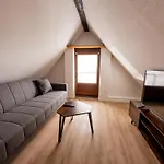 Appartement Schiefe Altbauvilla In Zentraler Lage, Monteurunterkunft