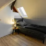 Schiefe Altbauvilla In Zentraler Lage, Monteurunterkunft Appartement Oldenbourg