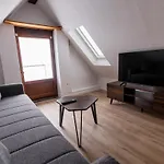 Appartement Schiefe Altbauvilla In Zentraler Lage, Monteurunterkunft