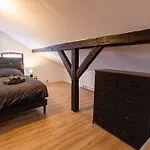 Appartement Schiefe Altbauvilla In Zentraler Lage, Monteurunterkunft Oldenbourg