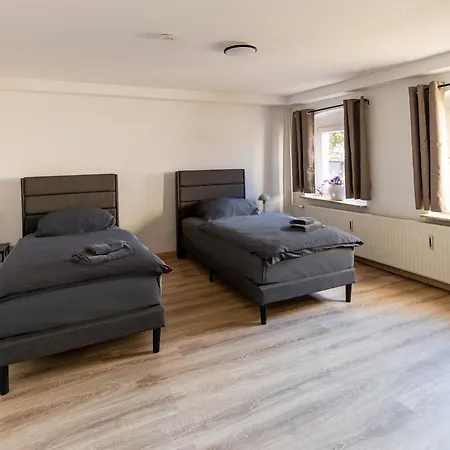 Schiefe Altbauvilla In Zentraler Lage, Monteurunterkunft
