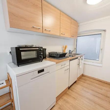 Schiefe Altbauvilla In Zentraler Lage, Monteurunterkunft Apartment Oldenburg