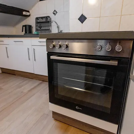 Schiefe Altbauvilla In Zentraler Lage, Monteurunterkunft * Oldenburg
