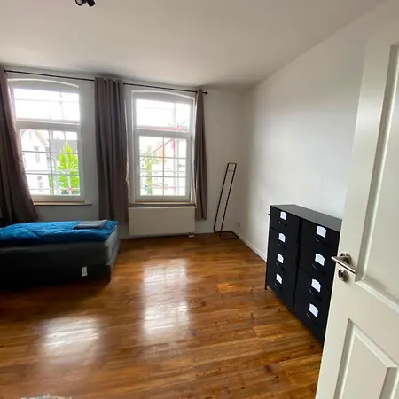 Apartamento Schiefe Altbauvilla In Zentraler Lage, Monteurunterkunft *